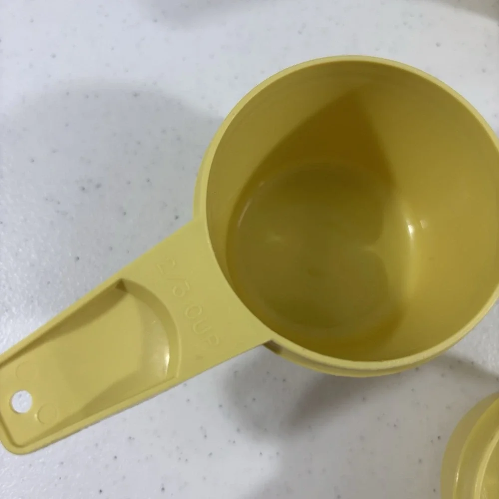 Tupperware Measuring Cups 3/4 2/3 1/2 1/3 1/4 765-2, 762-2, 764-2, 766-2, 761-2